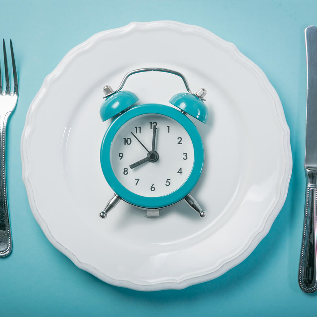 Intermittent fasting: benefits and contraindications of the diet