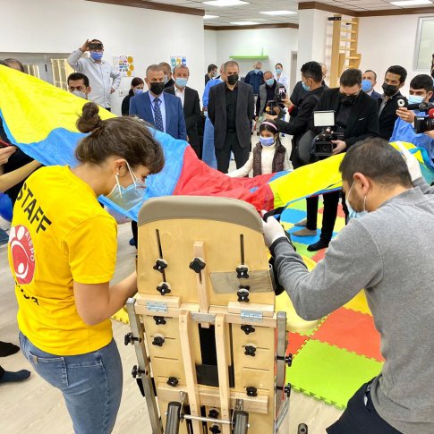 Accesibilidad, inclusión y calidad de los servicios sanitarios básicos para menores en la provincia de Duhok y la llanura de Nínive