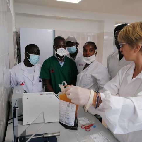 Creación del primer Centro de Transfusión de Sierra Leona