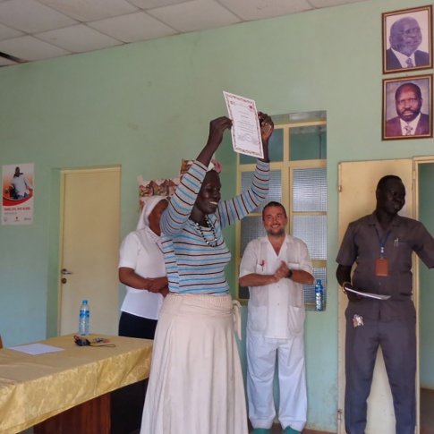 Reforzar los servicios prestados por el Hospital Comboni de Wau en sus responsabilidades clínicas y educativas