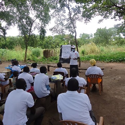 Respuesta de emergencia a COVID-19 en el oeste de Bahr el Ghazal mediante el refuerzo de 6 centros de salud periféricos