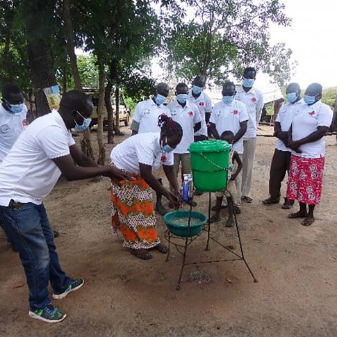 Respuesta de emergencia a COVID-19 en el oeste de Bahr el Ghazal mediante el refuerzo de 6 centros de salud periféricos